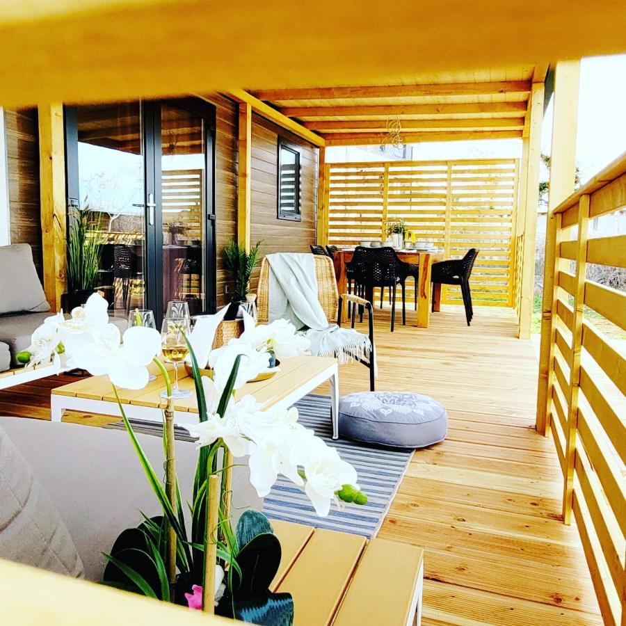 Mobilehome Elena Premium With Pool, Istria Баньоле Екстер'єр фото