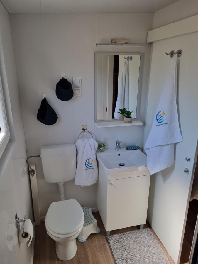 Mobilehome Elena Premium With Pool, Istria Баньоле Екстер'єр фото