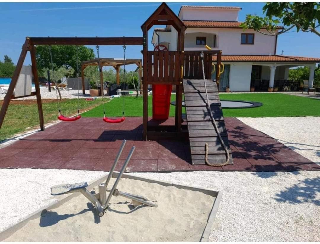 Mobilehome Elena Premium With Pool, Istria Баньоле Екстер'єр фото