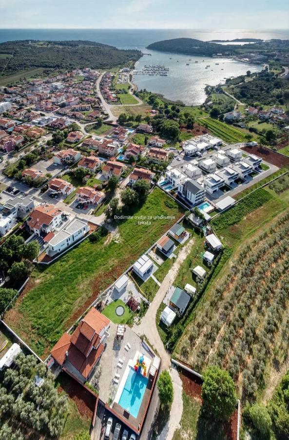 Mobilehome Elena Premium With Pool, Istria Баньоле Екстер'єр фото