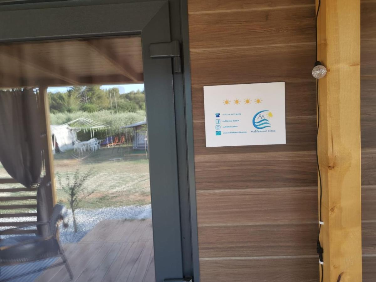 Mobilehome Elena Premium With Pool, Istria Баньоле Екстер'єр фото